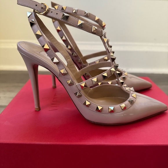 Valentino Garavani Rockstud Patent Leather Slings size 39 Preowned - Picture 3 of 13